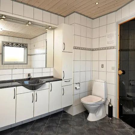 Dom wakacyjny Three-bedroom Holiday In 8 *