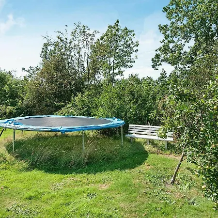 Three-bedroom Holiday In 8 Oksbøl