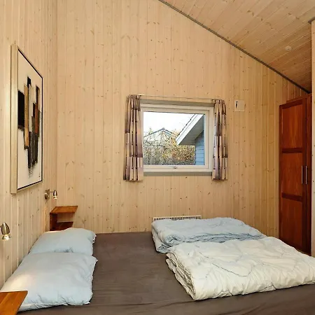 Three-bedroom Holiday In 8 Oksbøl